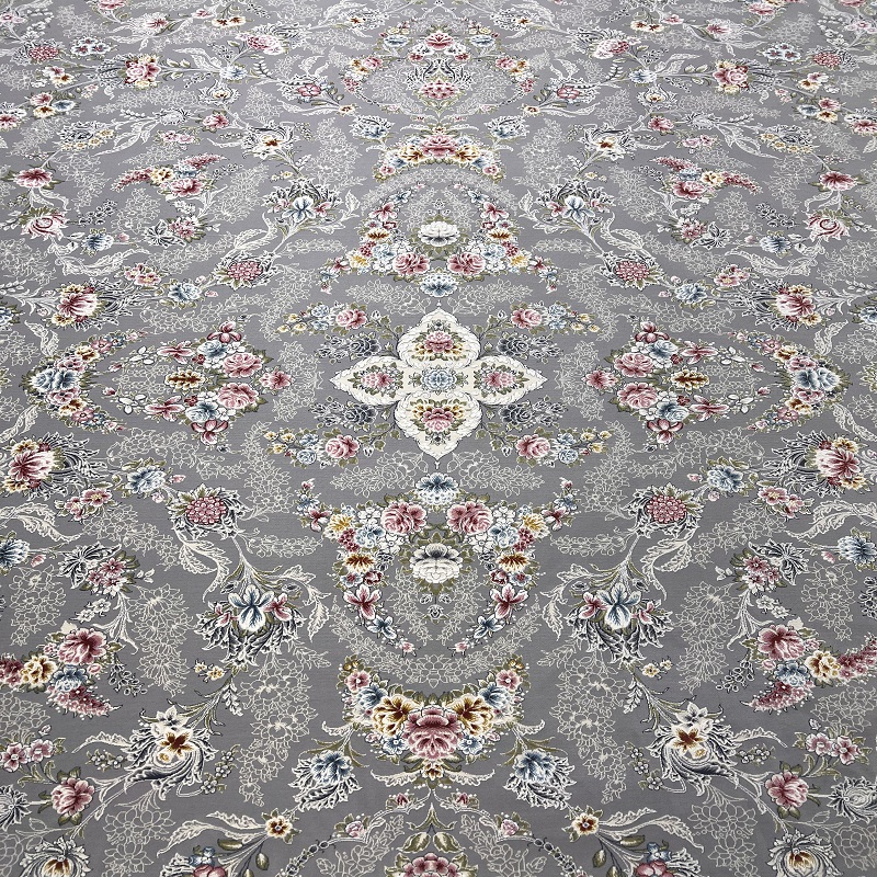 سوسن نقره ای